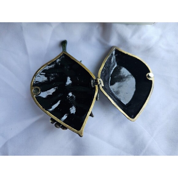 Frogs Crystal Encrusted Trinket Ring Pill Box Enamel  Cracker Barrel - Picture 2 of 5